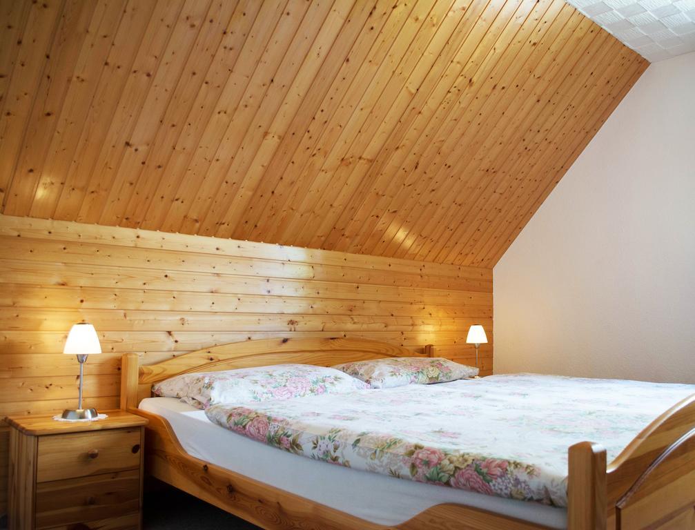 Ferienwohnung Schwarzwaldhof Titisee-Neustadt Kamer foto