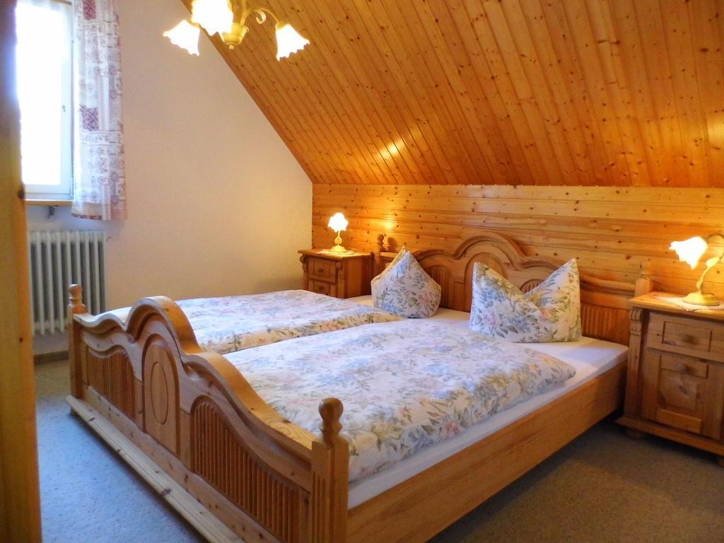 Ferienwohnung Schwarzwaldhof Titisee-Neustadt Kamer foto